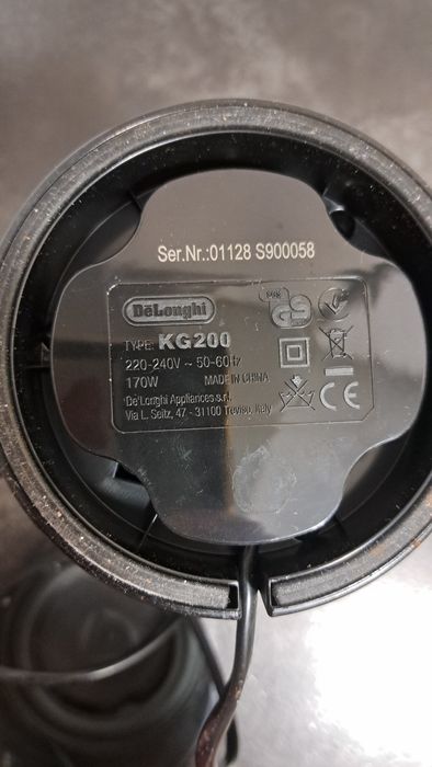 Delonghi młynek do kawy nożowy