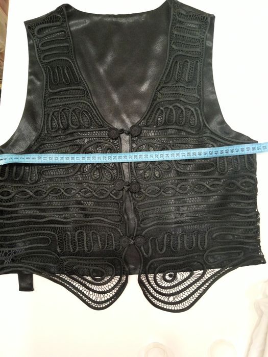 Жилетка жіноча чорна