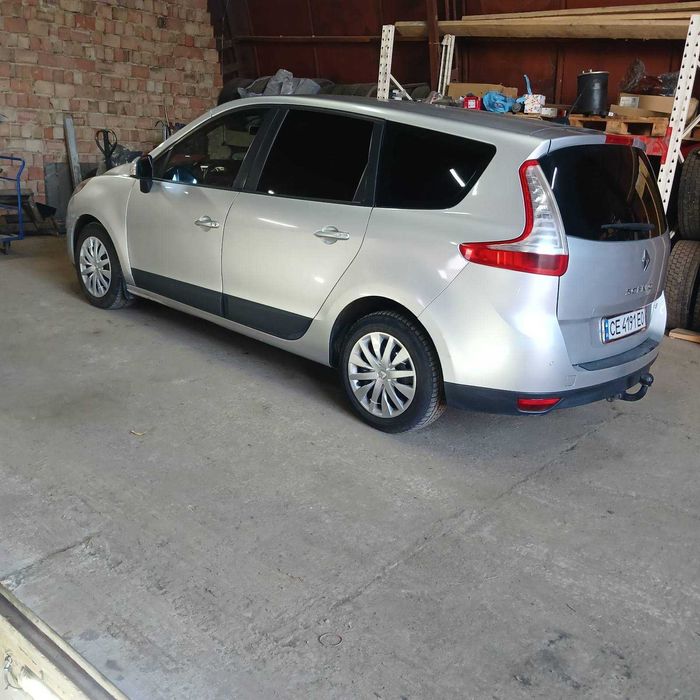 Продам Renault Grand Scenic 2010року