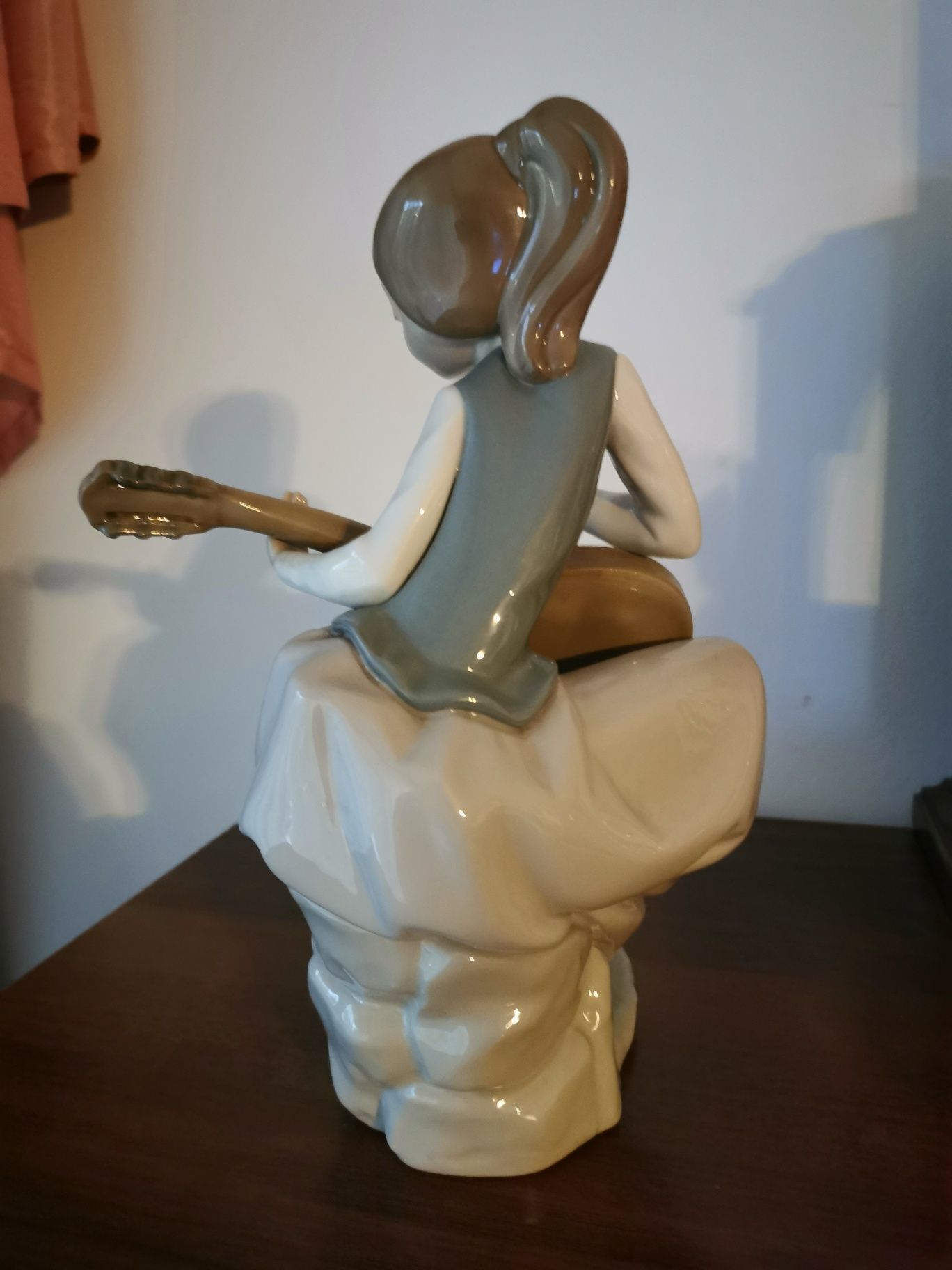Nao porcelana figurka bardzo duża