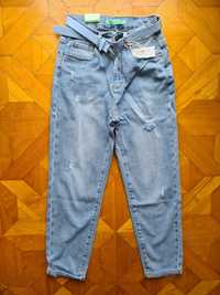 Spodnie jeansowe boyfriendy z przetarciami XS/34 M.Sara