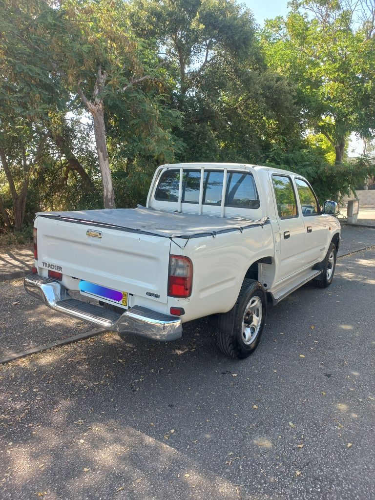 Toyota Hilux Tracker 4x4
