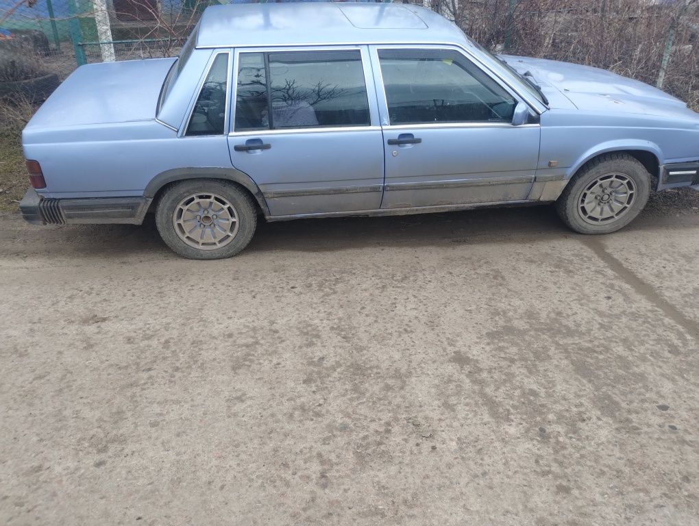 Volvo740 2.4Дизель.