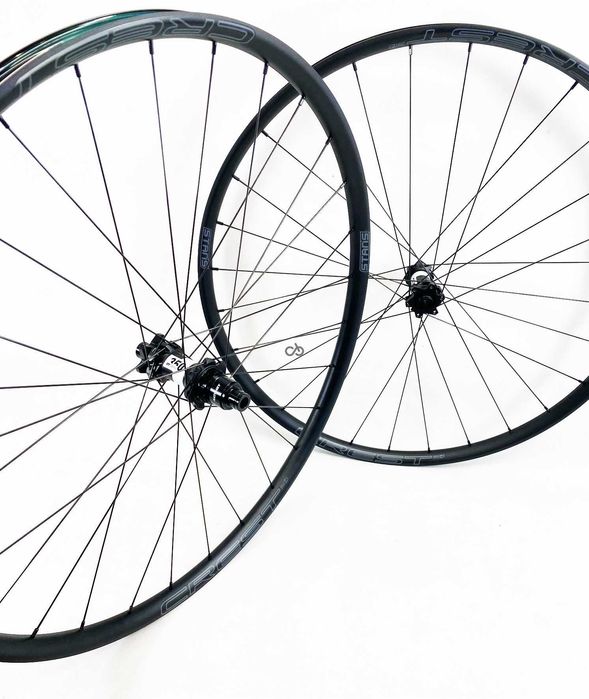 Koła DT Swiss 350 NEW Straightpull NoTubes CREST mk4 29'' 1530g