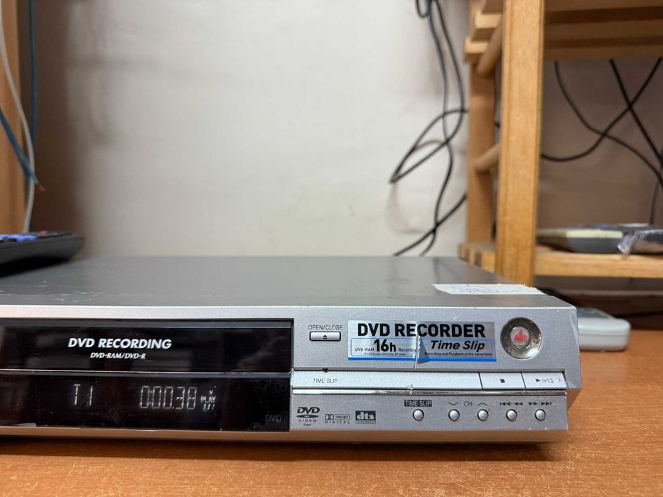 Nagrywarka Panasonic DMR-EH55eg pilot