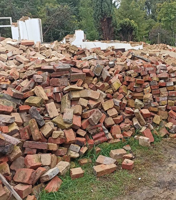 Poniemiecka cegła rozbiórkowa