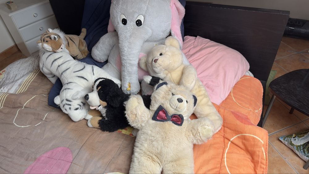 Peluches Grandes e Pequenos