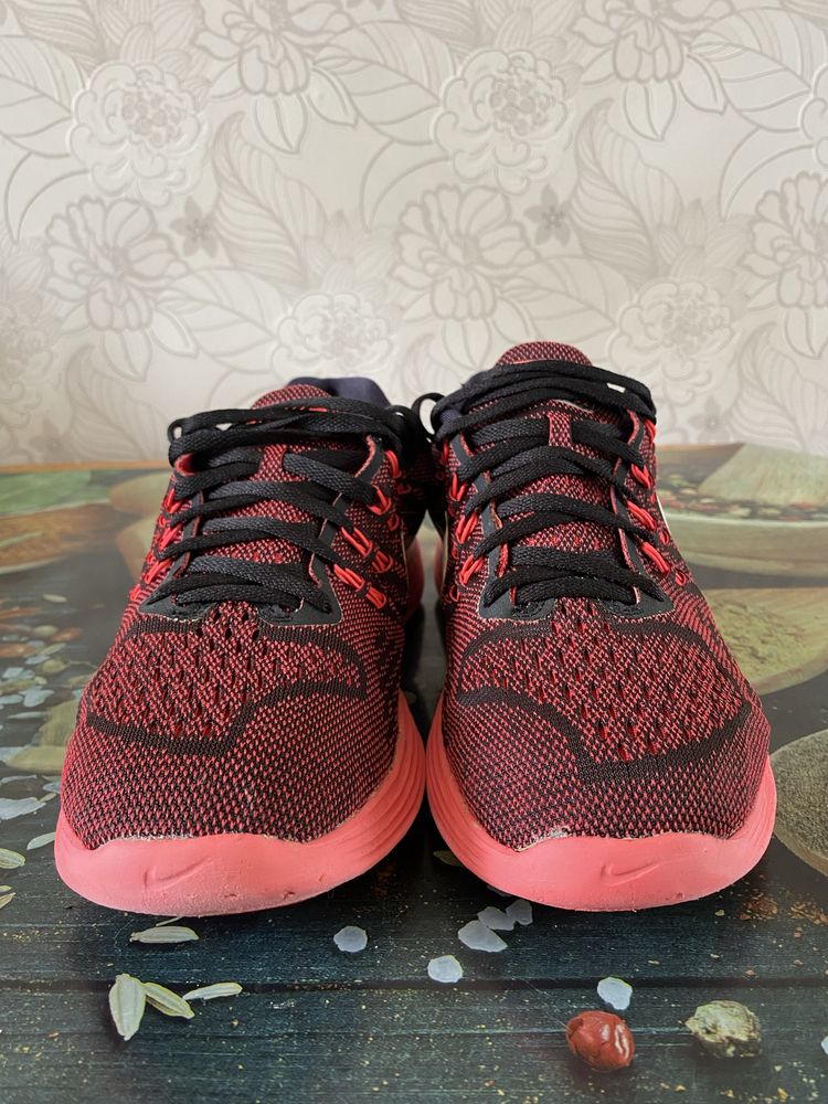 Орігинальни Крассовки Nike Lunar Tempo Орігинал  40.5р.