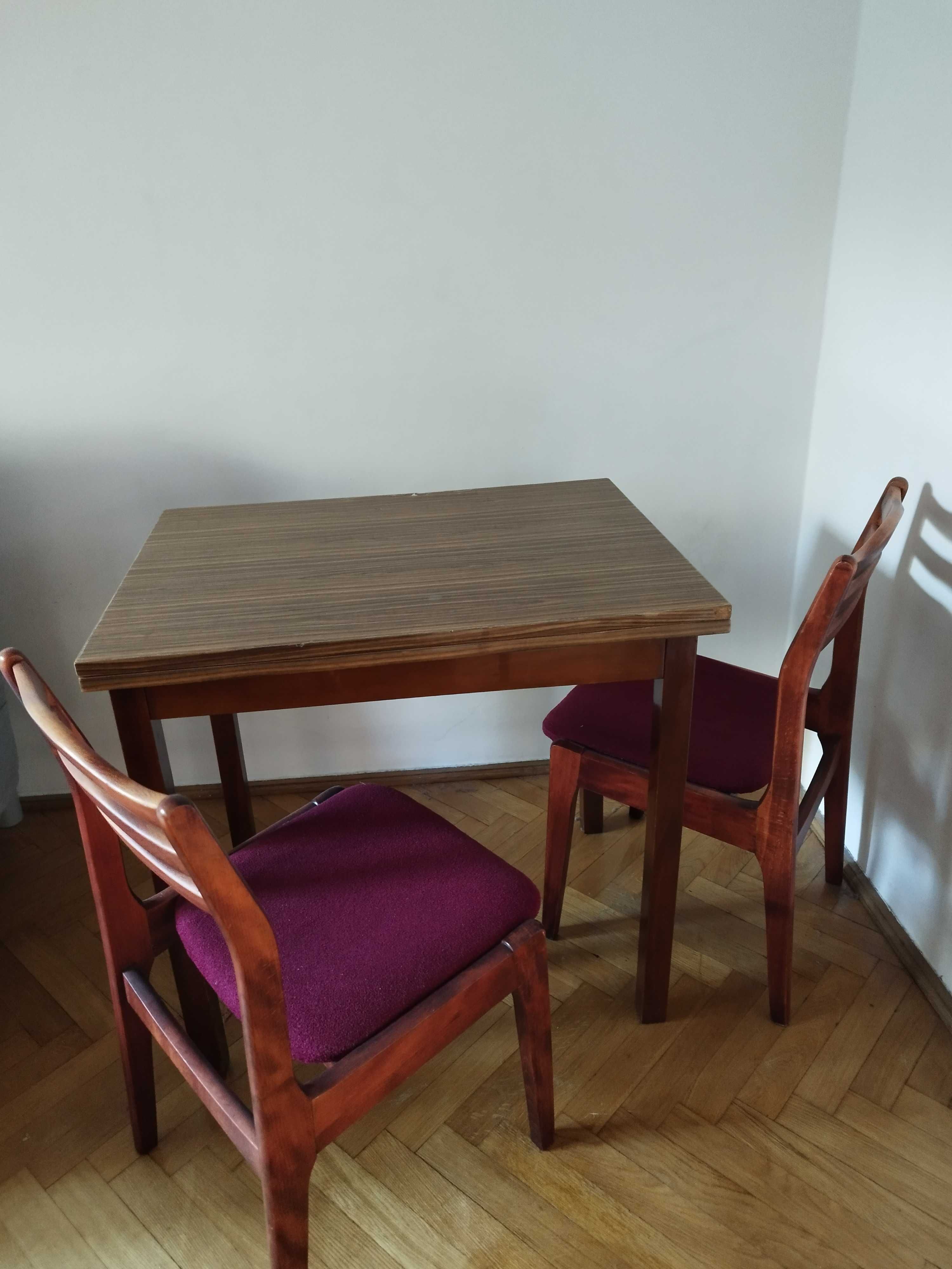 Duży rozkładany stół z PRL - db stan, klasyka do salonu i kuchni 120cm