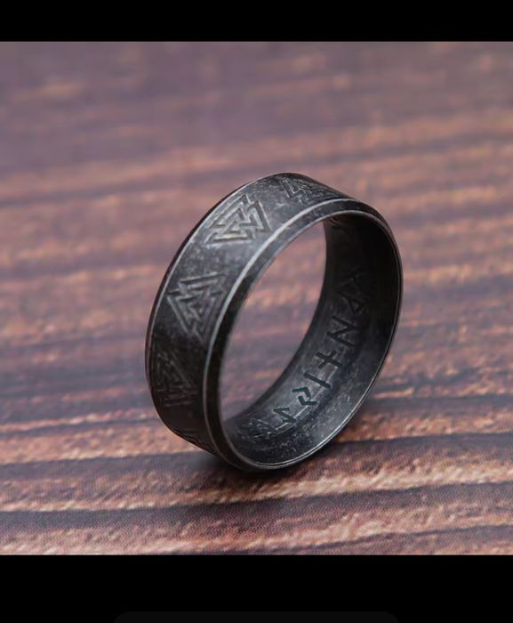 Nowy pierścień z Runami Viking Gothic Odyn