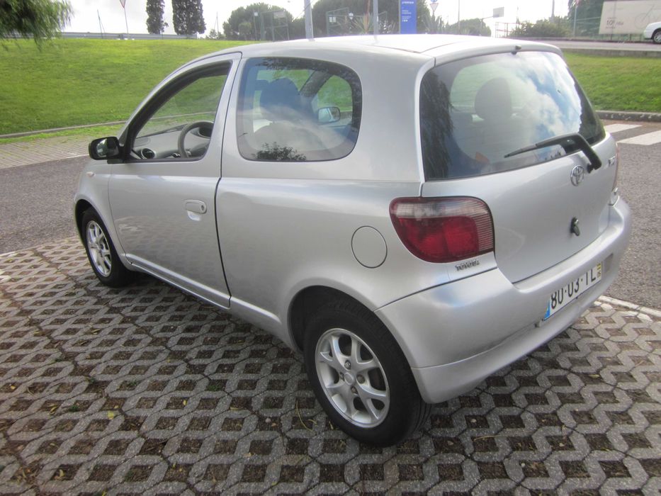 TToyota Yaris 2002 1.0 2 donos