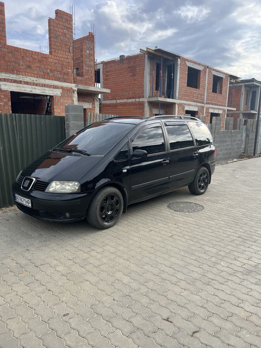 Продам сеат альхамбра 2003 року випуску