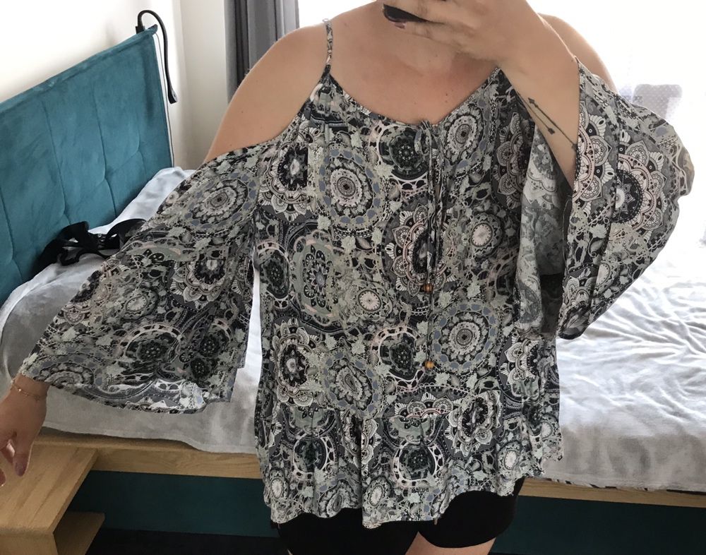 Nowa bluzka we wzory Top secret 42 XL