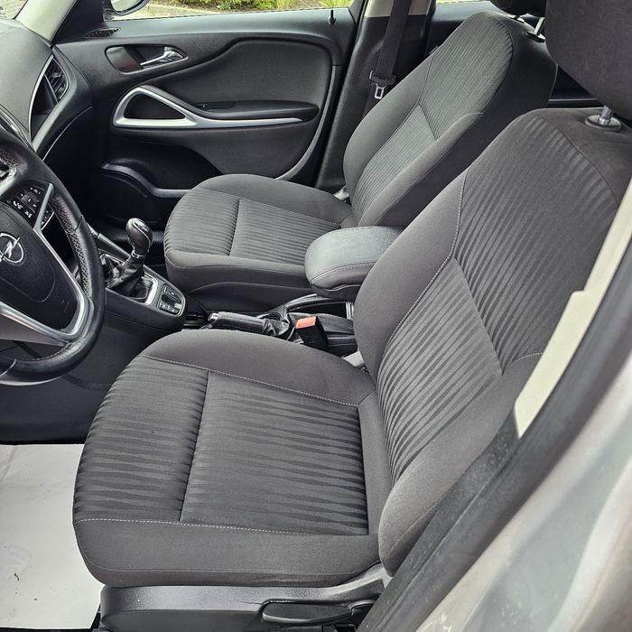 Opel Zafira 1.4 Turbo Niski Przebieg Sprowadzony Ładny