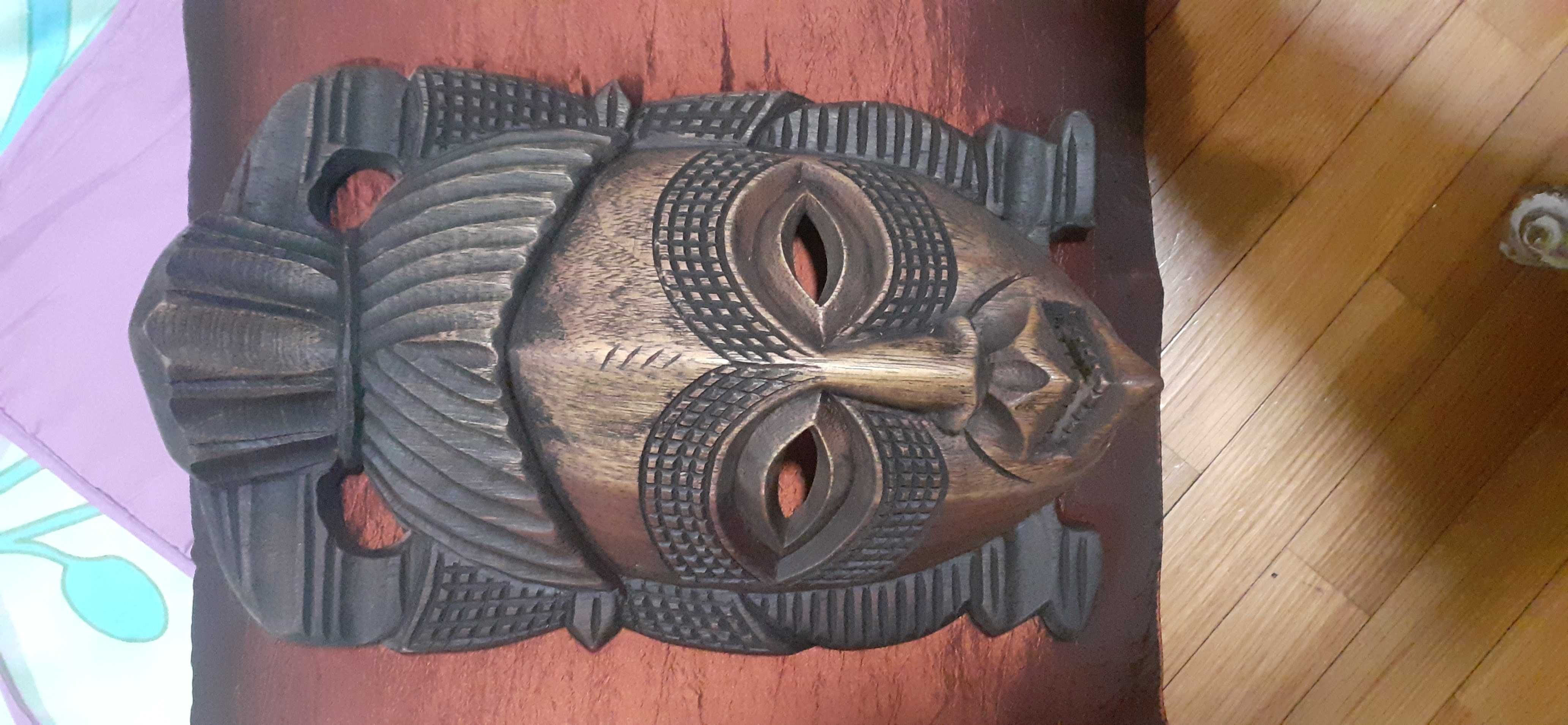 Máscara Africana artesanal