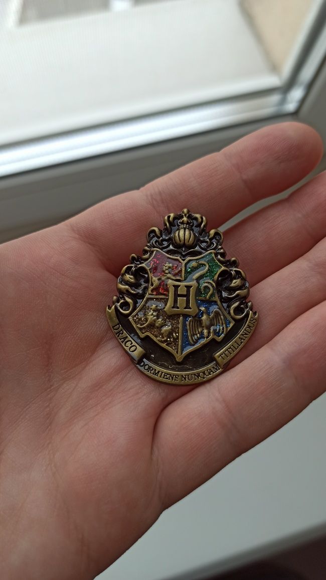 Металлический значок Хогвартс Гарри Поттер значки London harry potter
