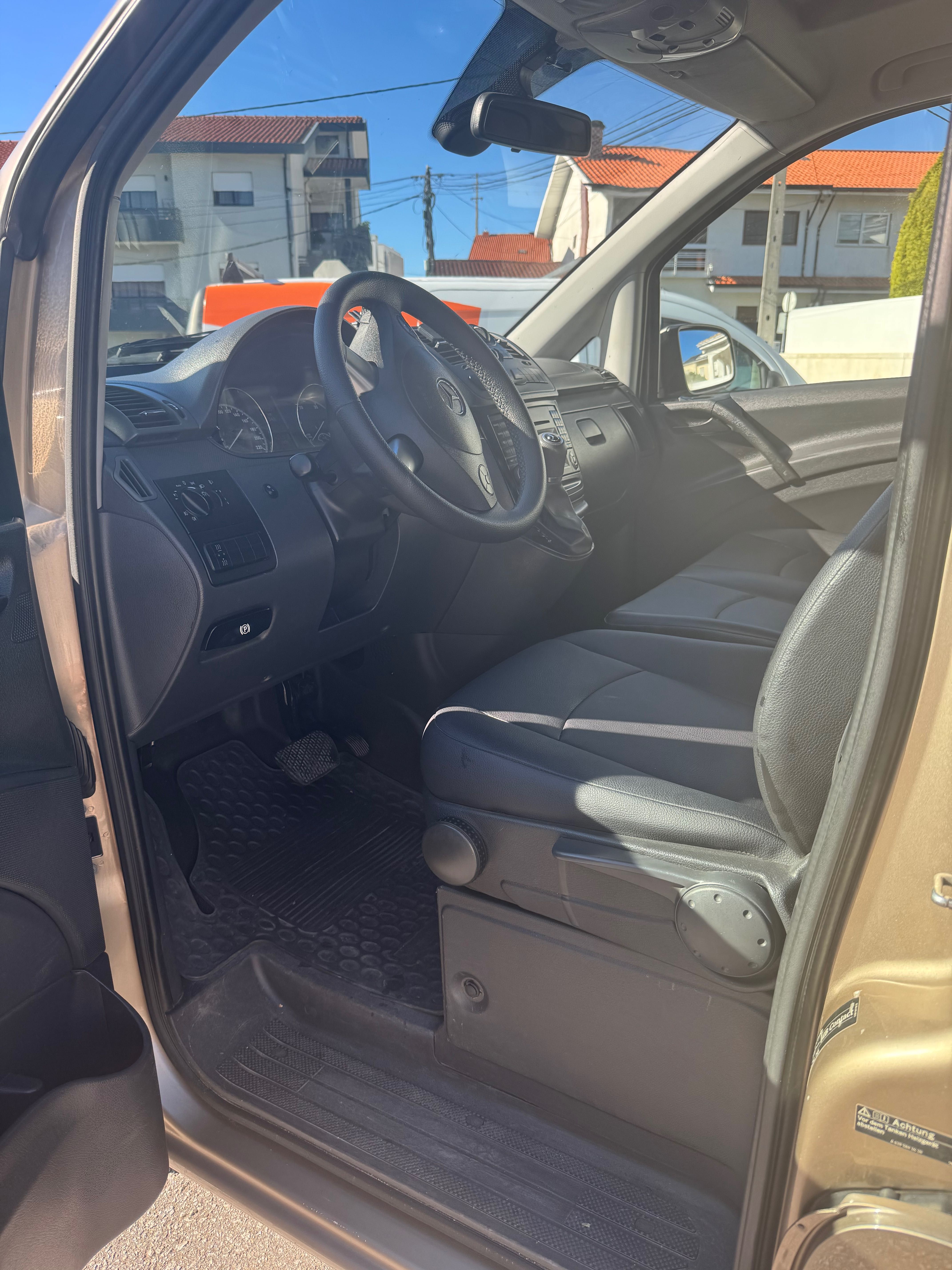 Carrinha Mercedes-Vito Excelente