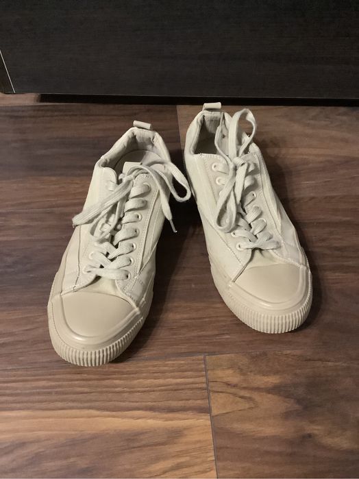 Beżowe trampki unisex Reserved 41