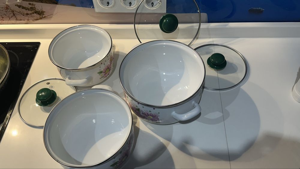 Набір емальованих каструль