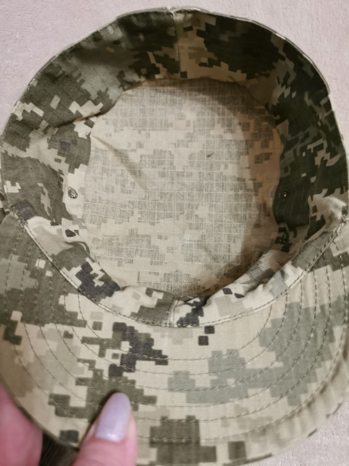 Пиксельные военные головные уборы