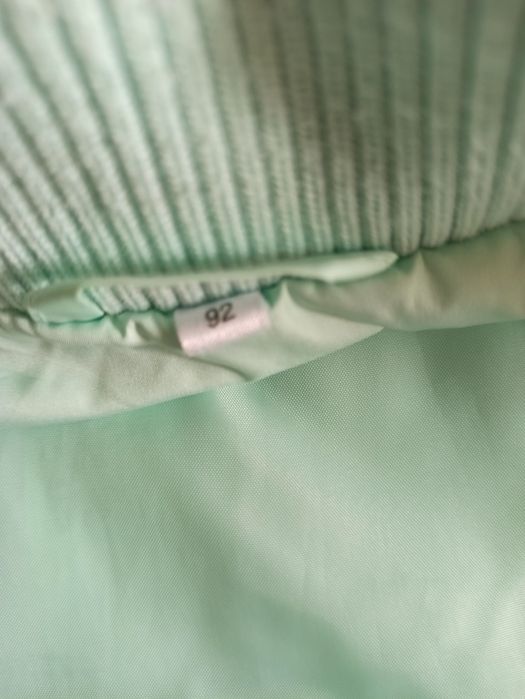 Kurtka wiatrówka dziewczęca C&A Palomino r.92