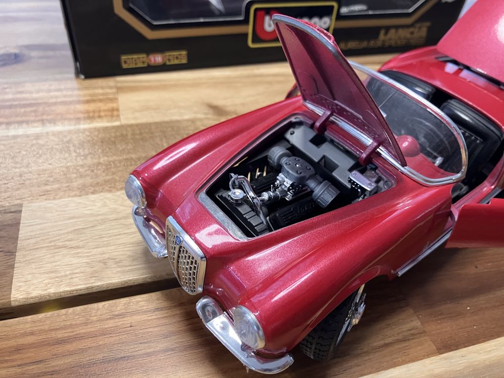 Bburago 1:18 1/18 Lancia aurelia spider B24 made in italy