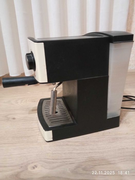 Кавоварка Ader AD4404 , на запчастини