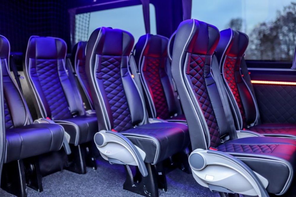 SPRINTER VIP 2023 Wypożyczalnia Busów Wynajem aut 9 osób bus vip
