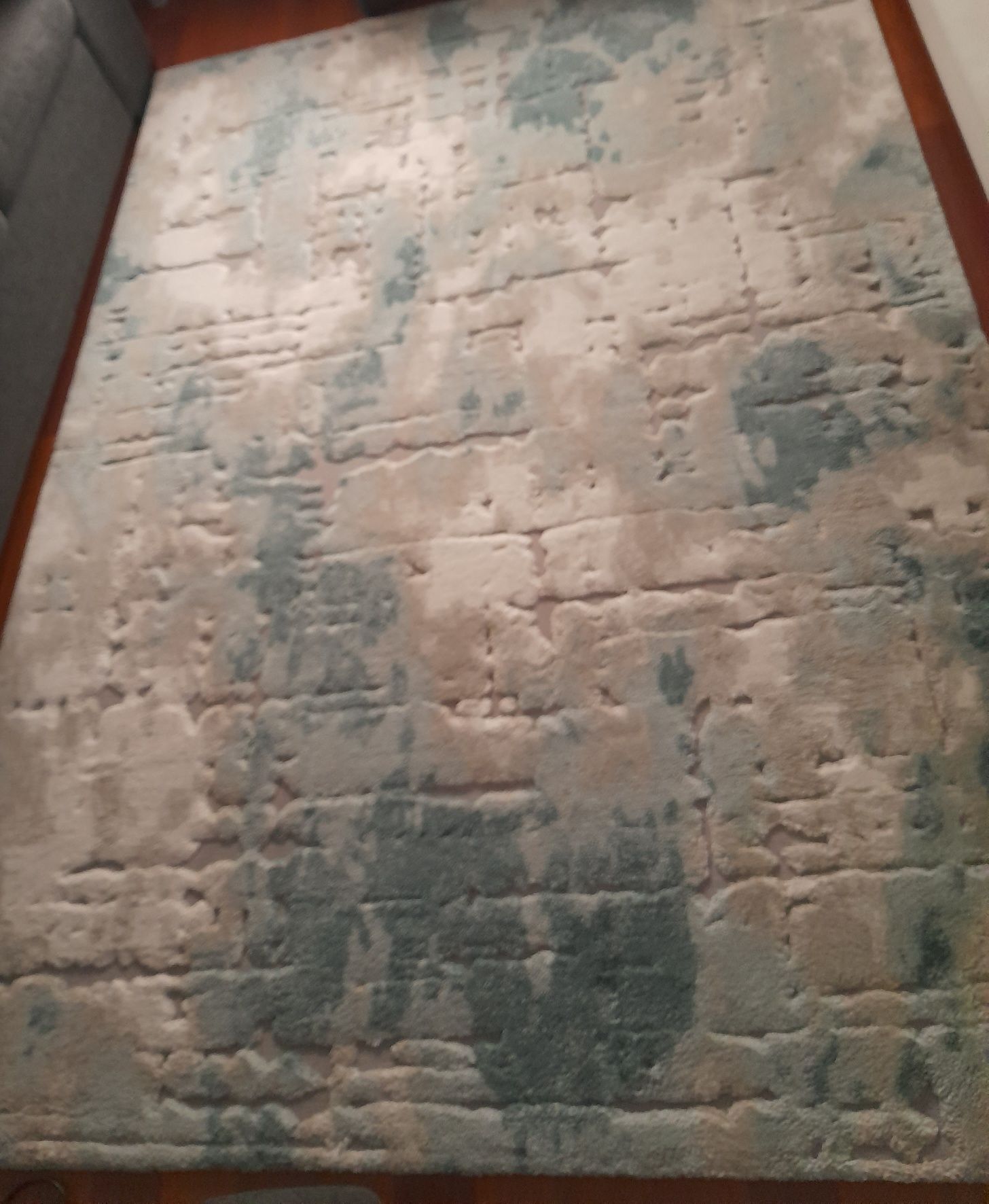 Duas carpetes de pelo rapado