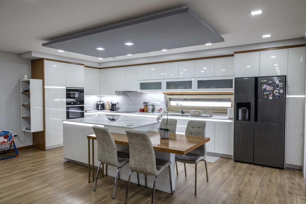 Moradia T4 com Arquitetura de Sonho e Luminusidade Ímpar