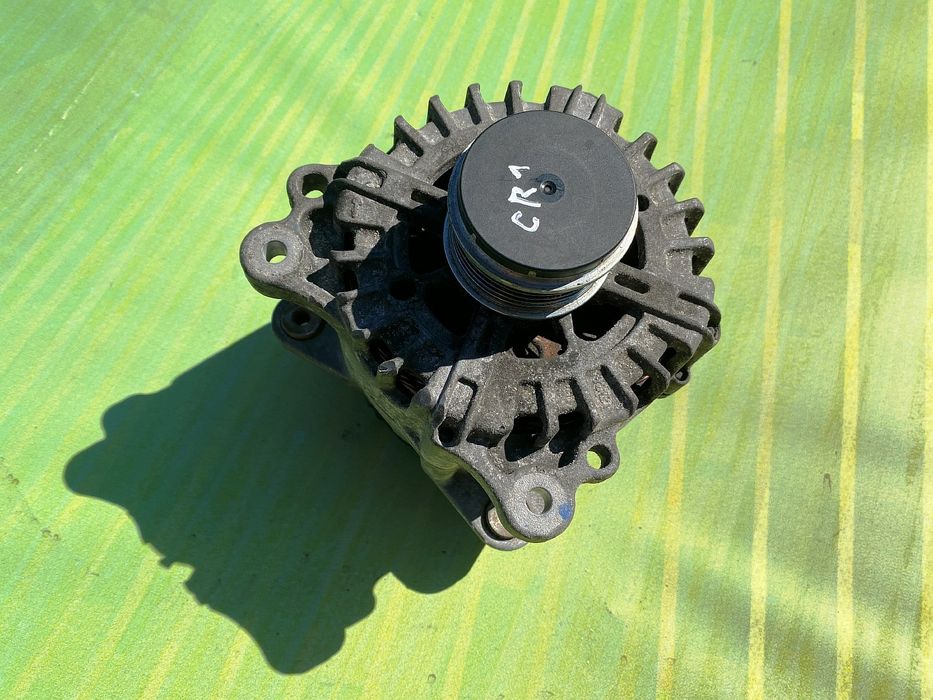 Генератор Volkswagen Touareg CR Туарег ЦР Таурег СР Розборка