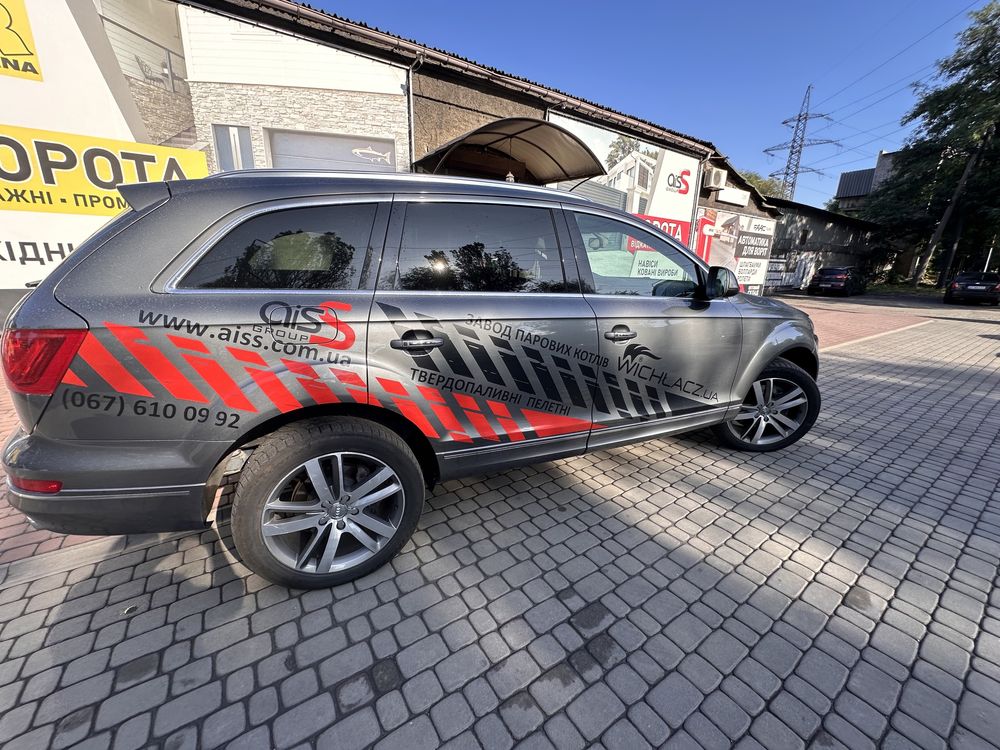 Продам авто Audi Q7 2015