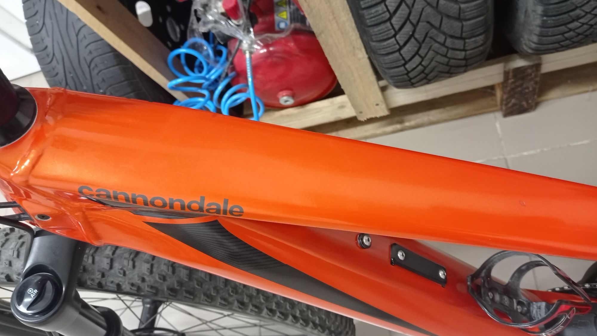 Электровелосипед Cannondale trail neo 1 ebike 27.5+ размер М, 625W