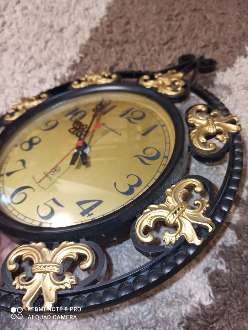 Часы ретро Янтарь кварц СССР настенные часики годинник