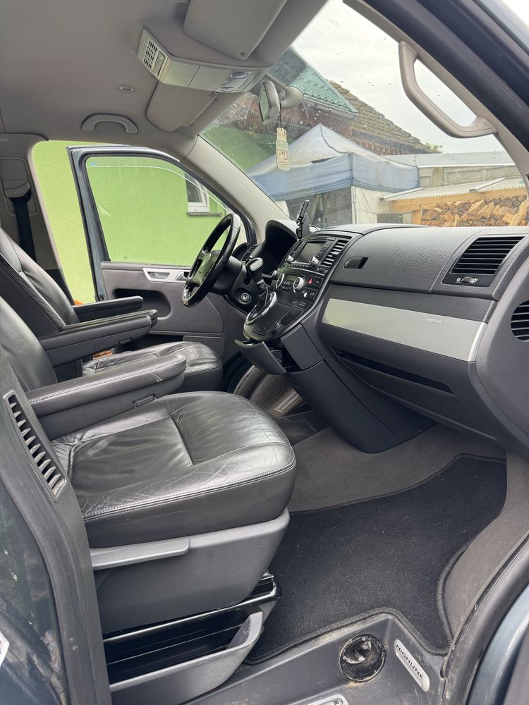 VW T5 Multivan 2006 r 2,5 TDI