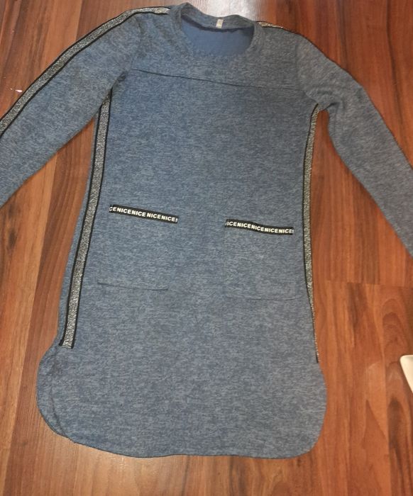 Платье с кармашками