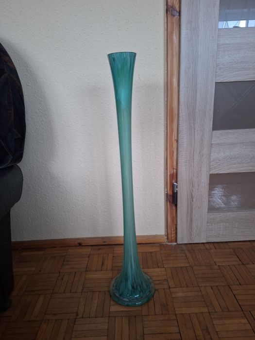 Turkusowy wysoki wazon