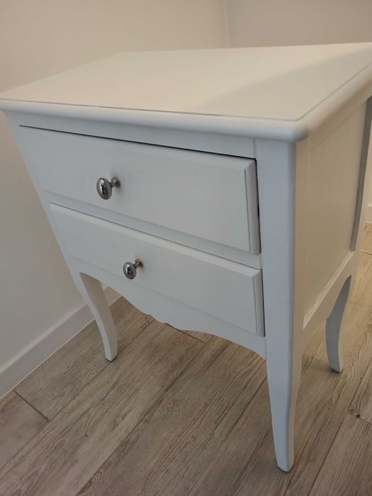 Szafka drewniana biała