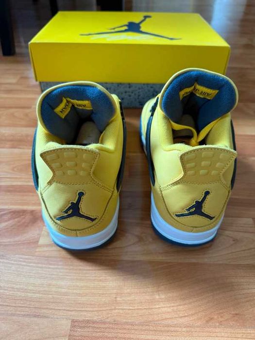 Buty meskie Mokasyny Jordan_4_retro_tour_yellow R.38