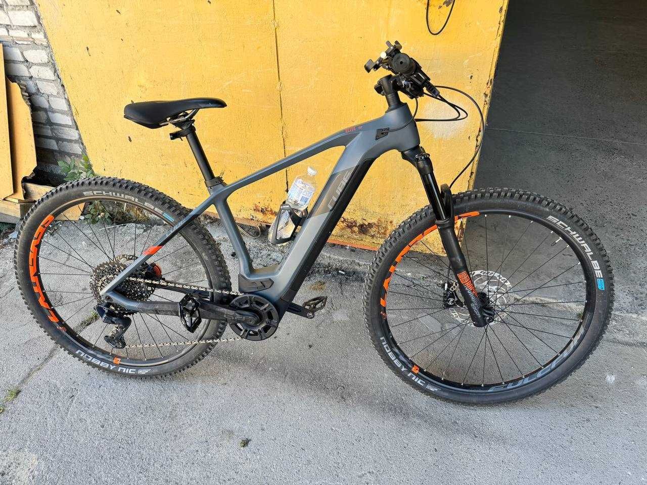 Карбоновий електровелосипед Cube elite c62 eBike