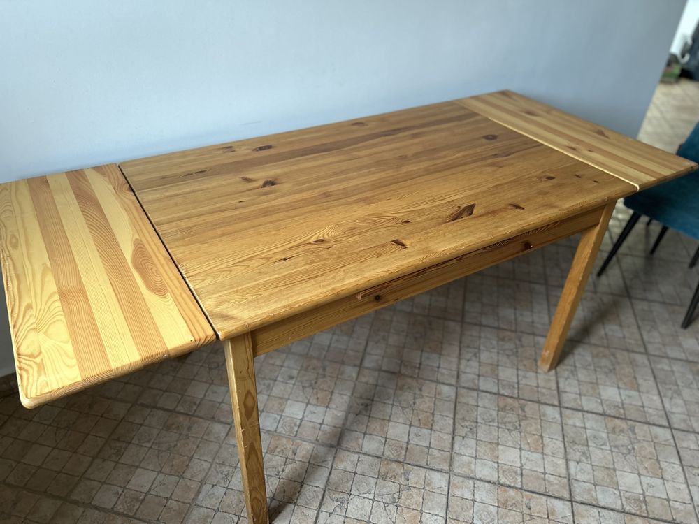 Stół drewaniny (rozkladany)