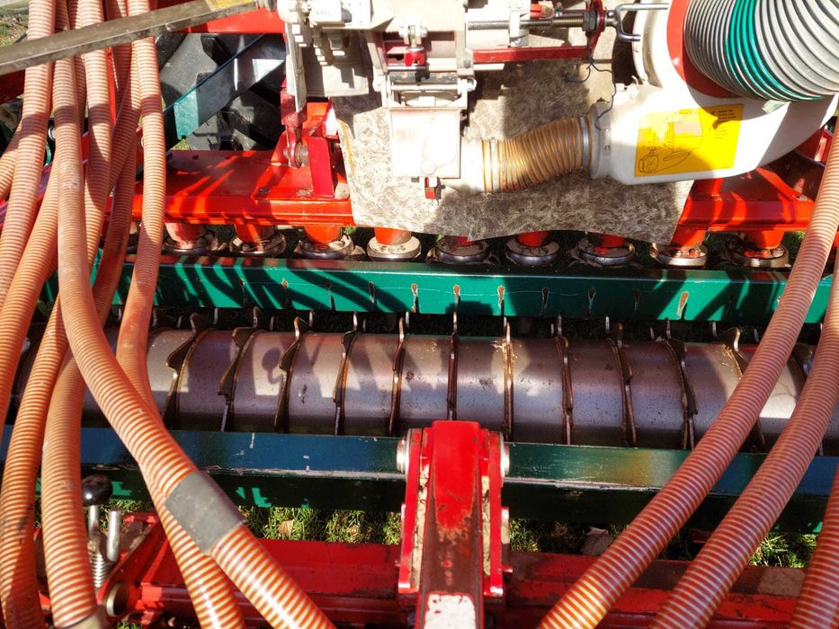 Agregat uprawowo siewny talerzowy 3m