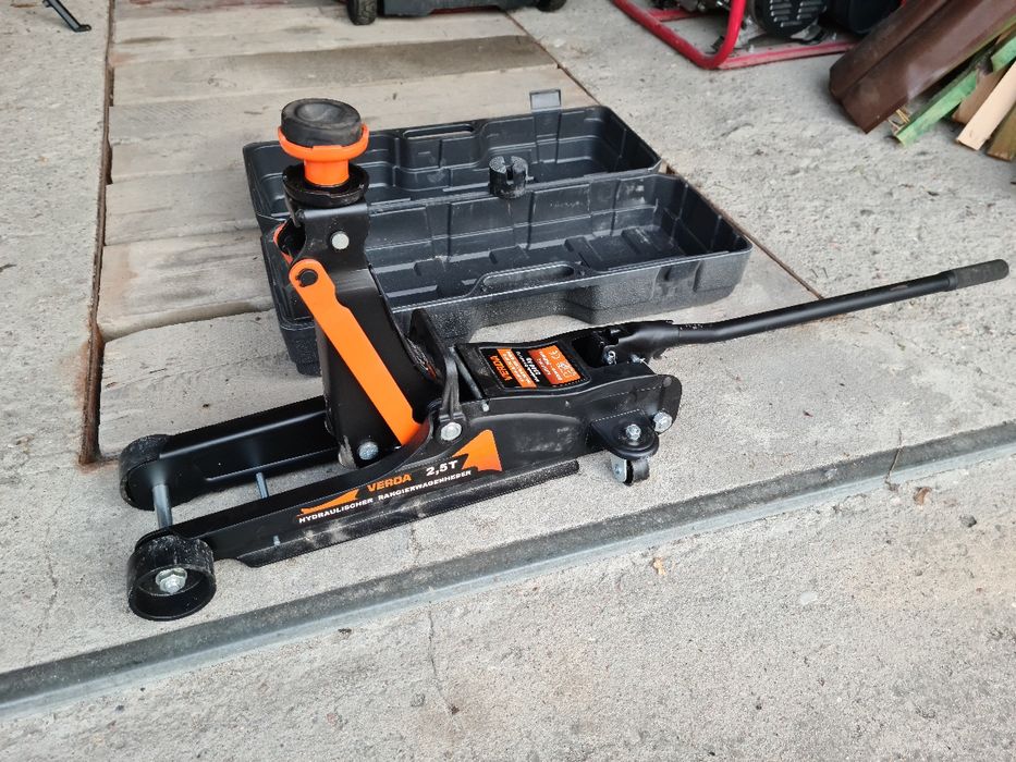 Podnośnik samochodowy hydrauliczny niskoprofilowy Verda 2.5 T