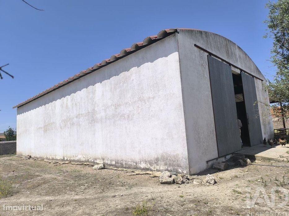 Comércio diverso em Cano de 340,00 m2