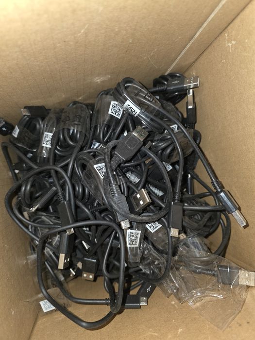 Kabel ładowarki micro usb. Za darmo. Nowe. Żal wyrzucić