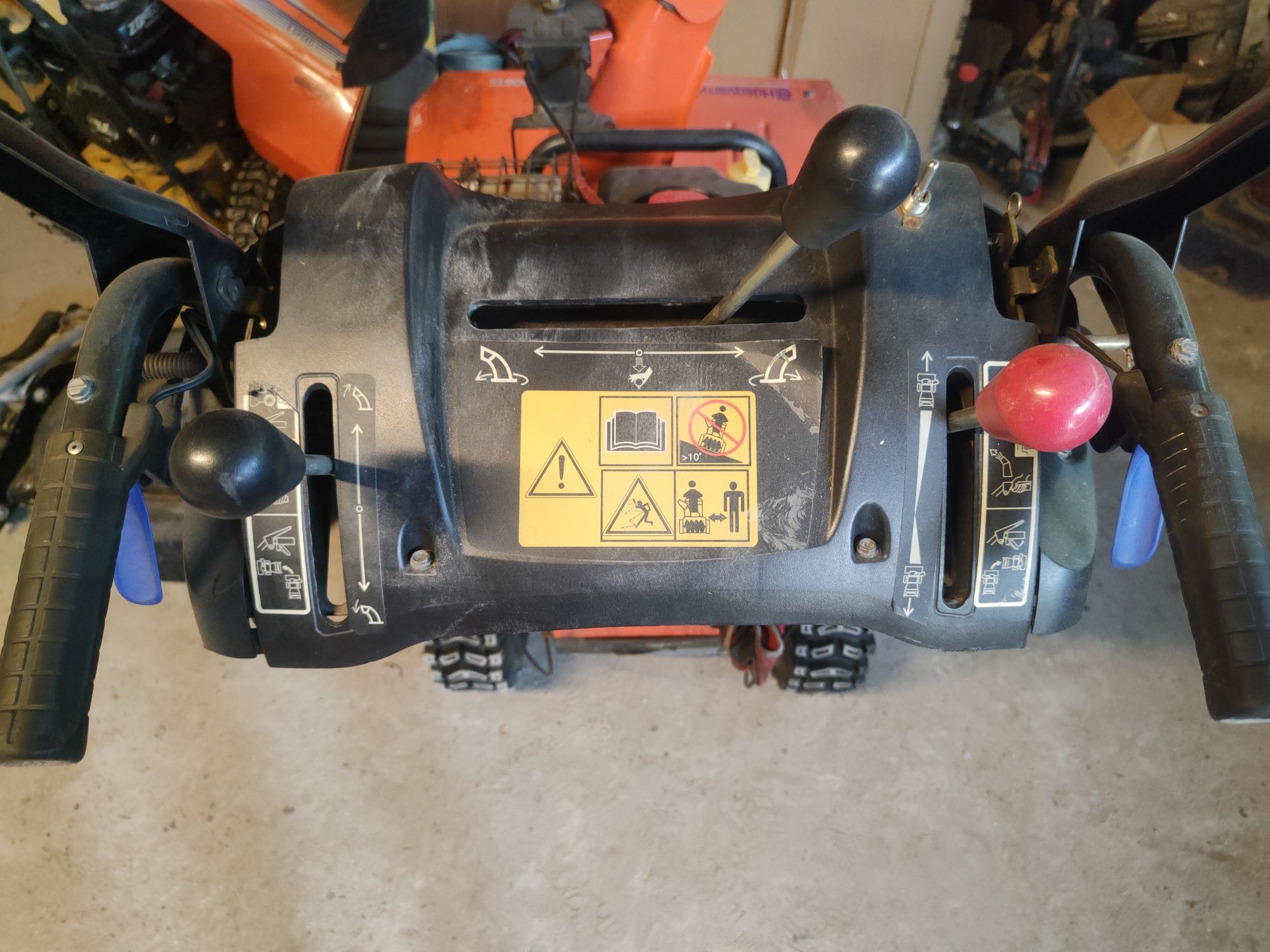 Odśnieżarka wirnikowa Husqvarna