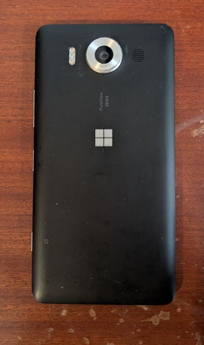 Microsoft Lumia 950 Dual SIM com carregador incluído