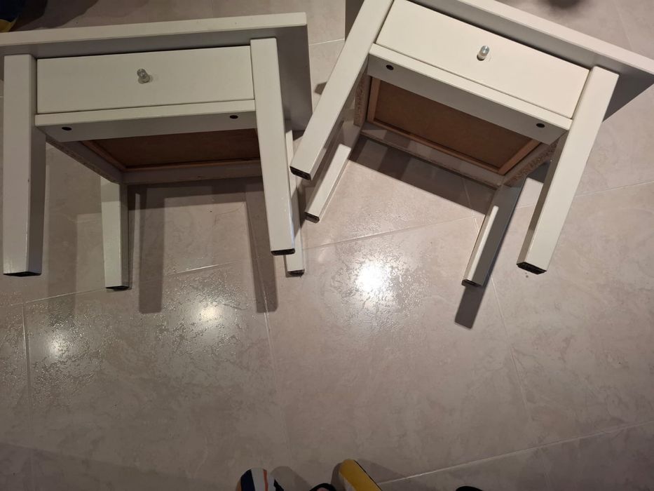 Mesas de cabeceira IKEA