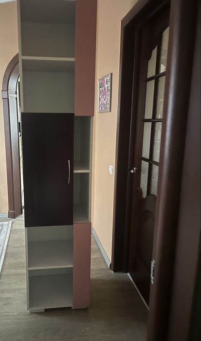 Шкаф з крашеного мдф дверями