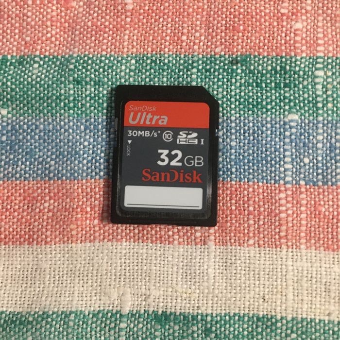 Продам картку пам‘яті SanDisk Ultra